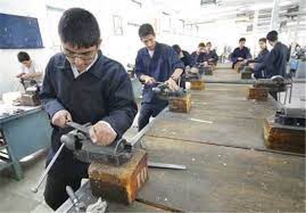 اشتغال به تحصیل۳۷ درصد دانش‌آموزان کردستانی در رشته‌های فنی و حرفه‌ای