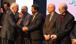 بازیابی و بازسازی هویت ایرانی در آثار استاد اذکایی