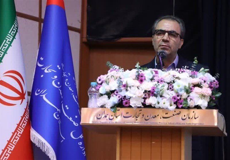 دیدار صمیمی اعضای هیئت‌مدیره خانه مطبوعات استان با مدیرکل صمت همدان