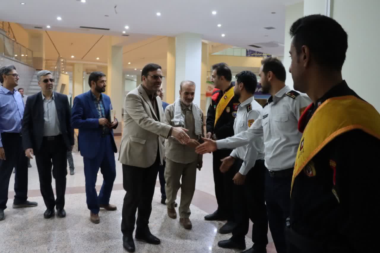 تأمین تجهیزات مورد نیاز آتش‌نشانی و حمایت از معیشت آتش‌نشانان