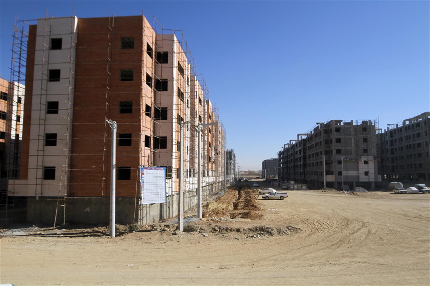 ریال به ریال پرداختی مردم و بانک‌ها، آجر به آجر شهرک پرواز را پیش می‌برند