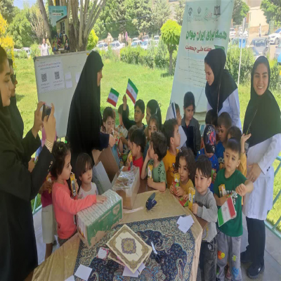 برپایی غرفه مشاوره مامایی و باروری در بیمارستان آتیه همدان