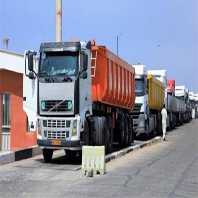 اعزام بیش از 50 کامیون و تریلر از همدان به خوزستان برای حمل مایحتاج مردم