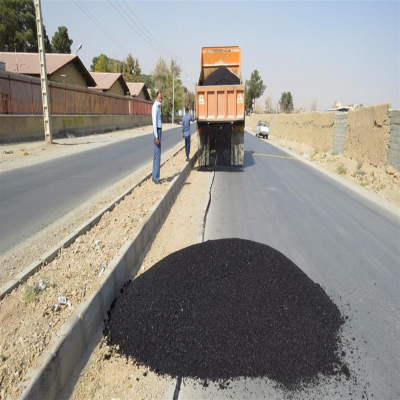 پوشش 65 درصدی لکه‌گیری آسفالت معابر شهری همدان