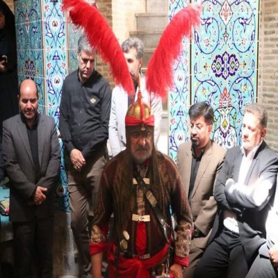 حضور شهردار کلانشهر اراک در آیین افتتاح نمایشگاه ادوات و نسخ تعزیه در حمام تاریخی ارگ