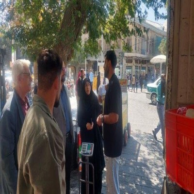 عرضه کافی مرغ گرم با قیمت مصوب در بازار همدان