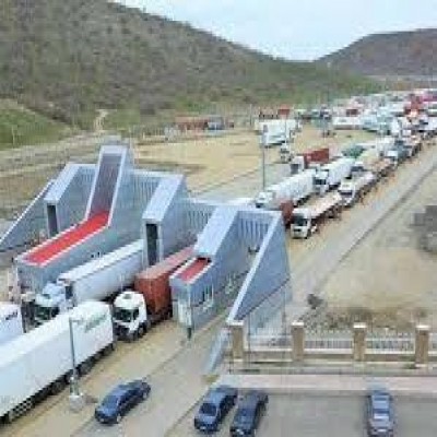 3.3 میلیارد دلار مبادله تجاری در مرزهای کردستان انجام شد