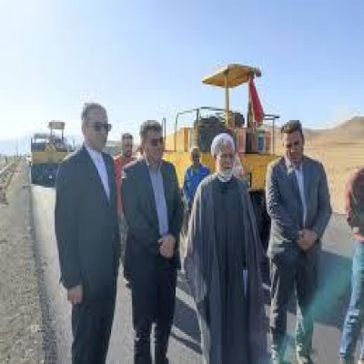 محور پرتصادف کنگاور- تویسرکان پس از سال‌ها انتظار، زیر چرخ آسفالت رفت