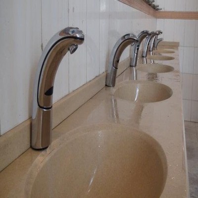 اهدای شیرآلات کاهنده مصرف آب به مدارس و ادارات همدان