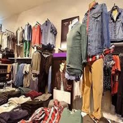 چند درصد بازار در اختیار پوشاک وارداتی است؟